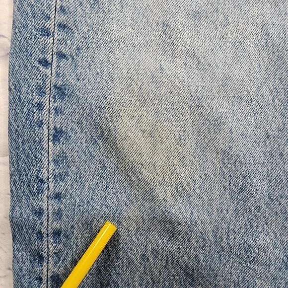 Zara WOMENS SIZE 4 High Rise Straight Leg Jean Raw Hem Mid Wash - Picture 4 of 14